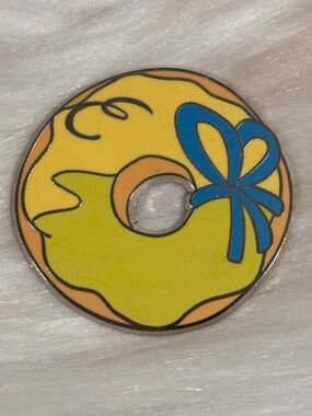 Disney Pin Traders Mystery Donut Pin - Tinker Bell